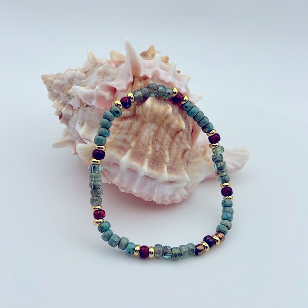 STRECHY BRACELET STACKABLE BRACELET RED BLUE TURQUOISE TRANS AQUA PICASSO